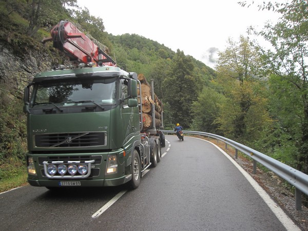 Tenere en vrachtwagen met hout