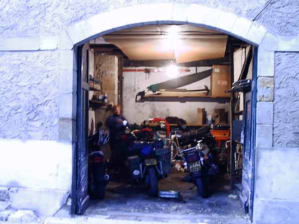 Motoren in de garage