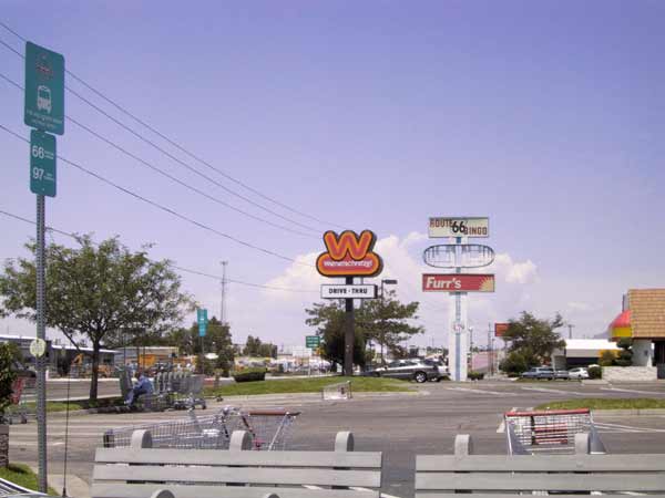 Neon-reclame aan de buitenkant van Albuquerque