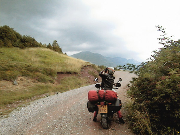 Sylvia op een BMW R1100GS