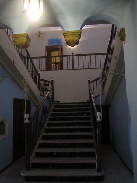 Trap en bordje Hostal