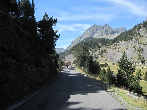 weg in berglandschap