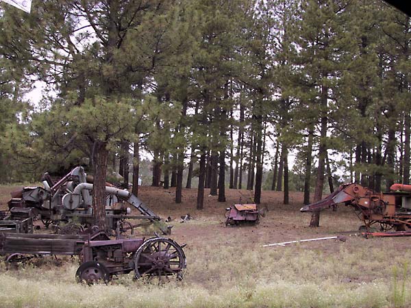 Historische metalen land- en bosbouwwerktuigen