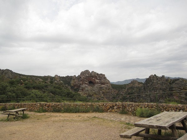 Picknickbanken en rotsen