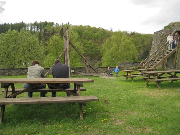 Picknickbanken bij katapult