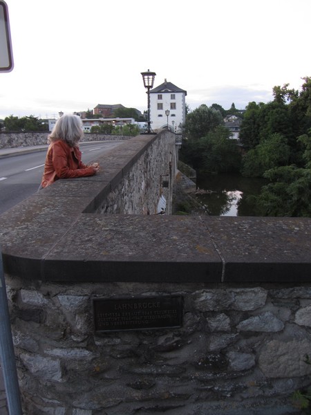 Sylvia op brug