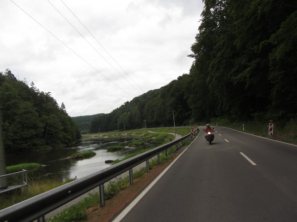 Motor en rivier