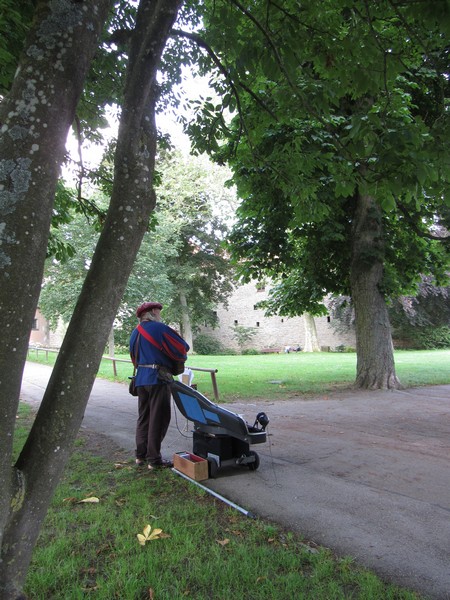 Muzikant in middeleeuwse kledij