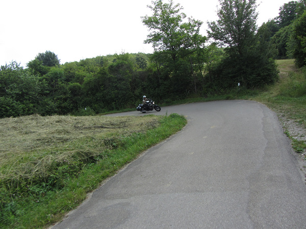 Guzzi in bocht