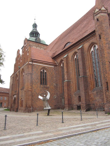 Bakstenen kerk