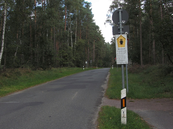 Bord langs de weg