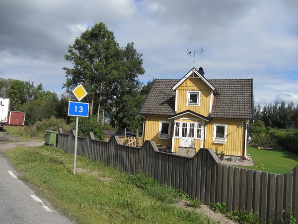 Geel houten huis