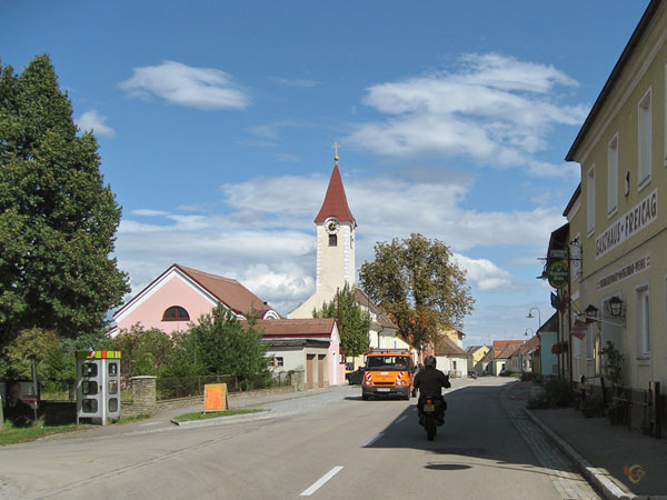Gasthof en kerkje