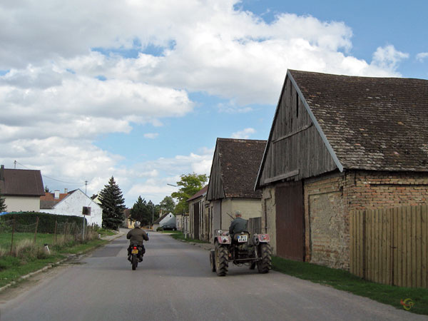 Trekker en boerenschuren
