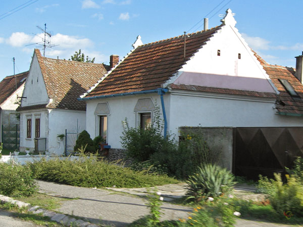 Twee vrijstaande huizen