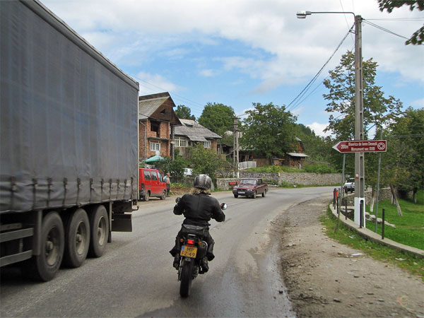 Vrachtwagen,Tricker en bordje