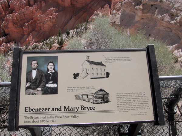Informatiebord over Ebenezer en Mary Bryce