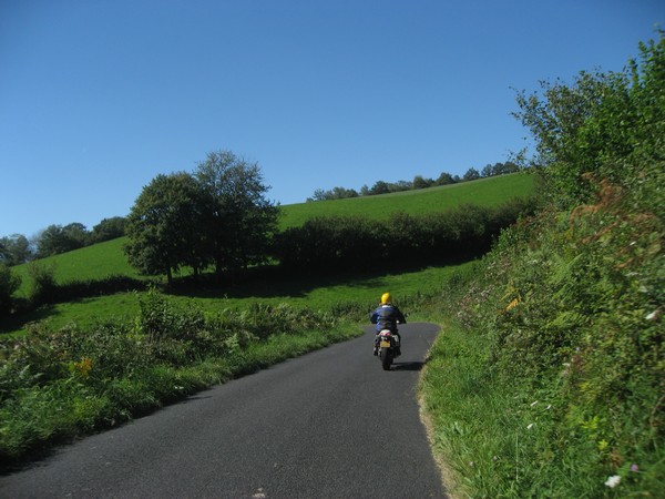 Motor op weggetje