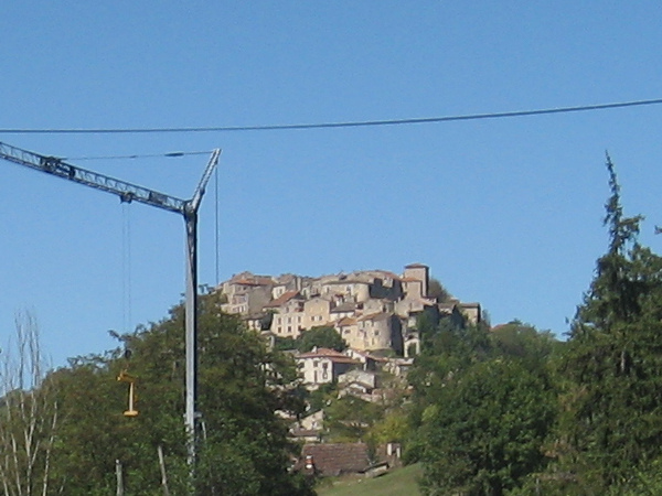 Stadje op heuvel