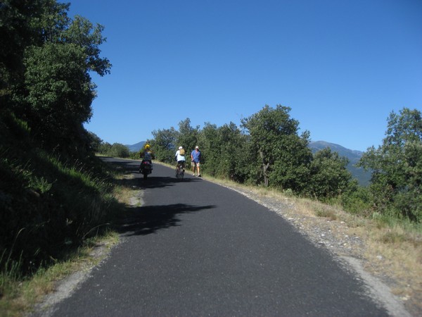 Mulhacen haalt fietser en wandelaar in