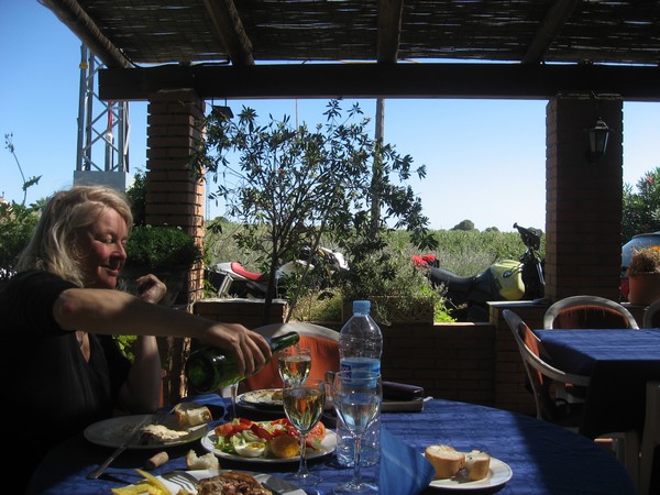 Sylvia en motoren en eten